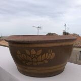 Decorated ceramic basin/pot