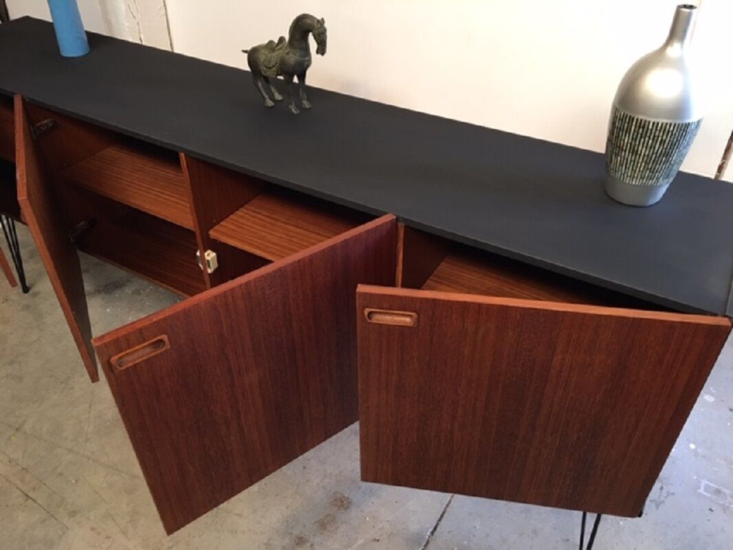 Scandinavian minimalist 4-door string 1960