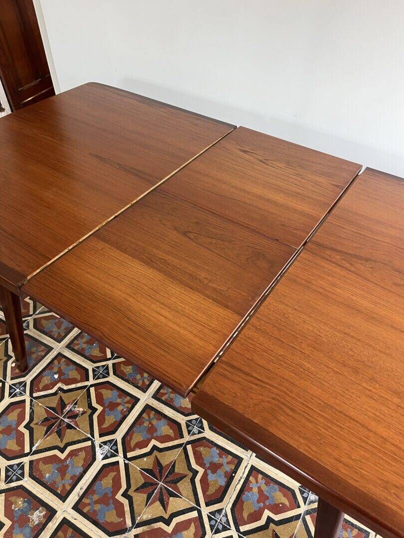 'Milaan' extendable dining table – L. Van Teeffelen for WEBE