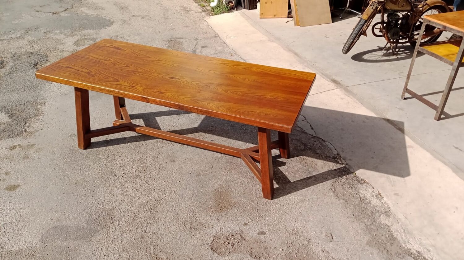 Elm table