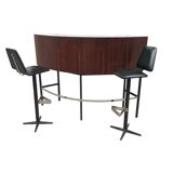 Bar en palissandre du milieu du XXe siècle avec tabourets de bar