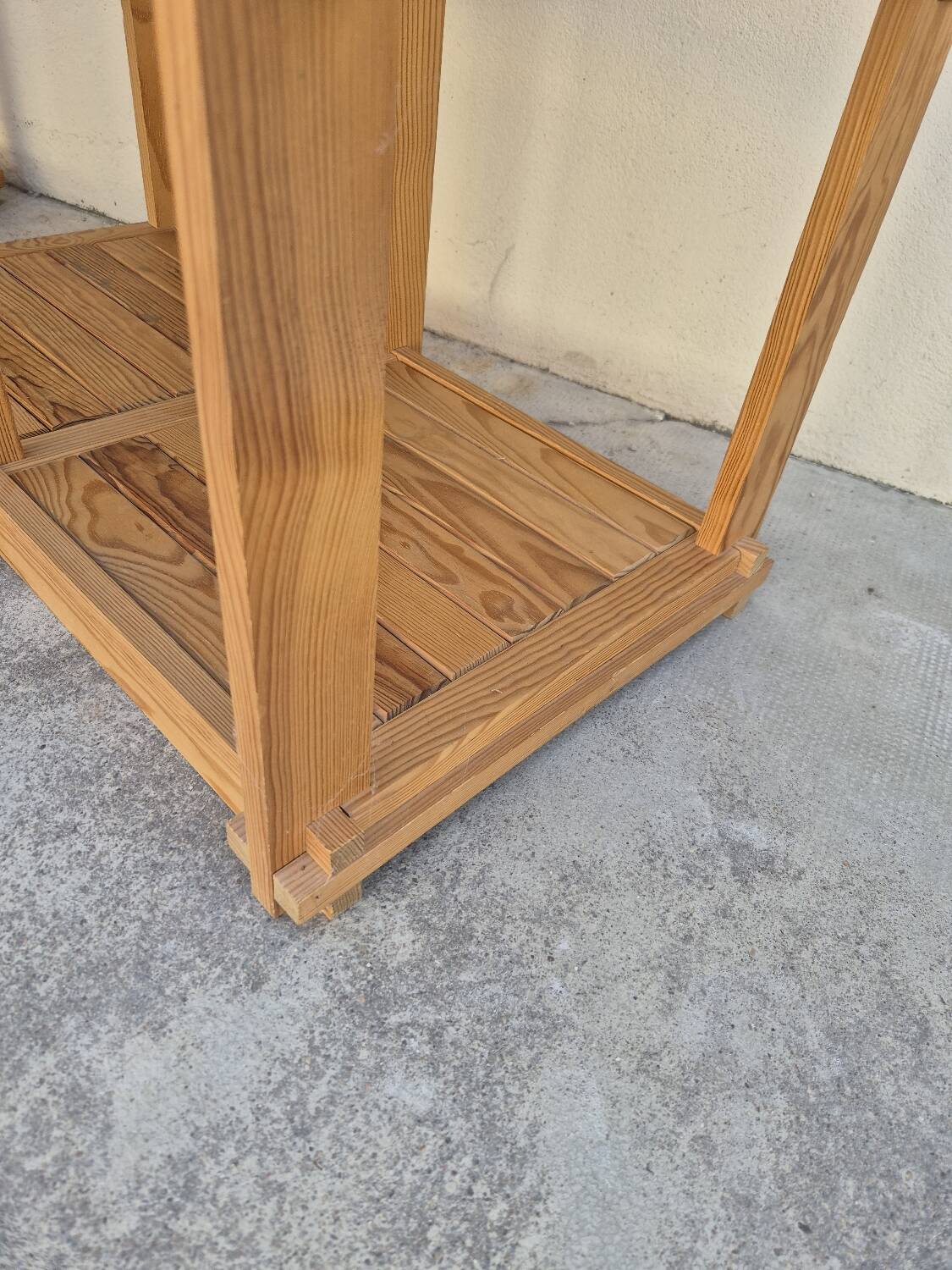 Pair of vintage pine bookshelf units in Maison Regain design from the 1970s.
