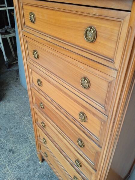 Louis XVI style weekly planner in cherry and chestnut