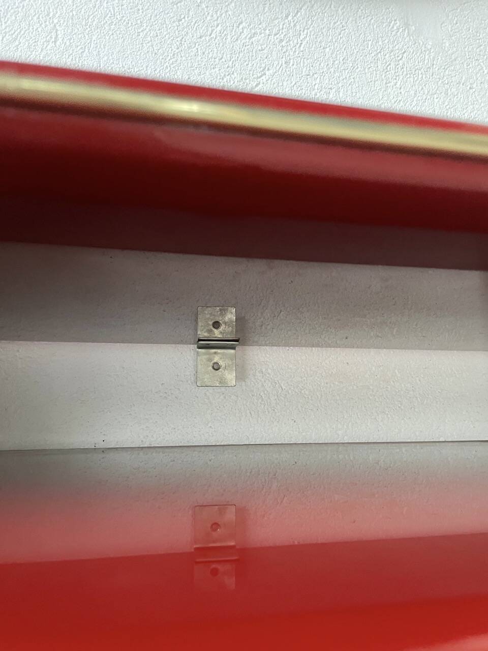 Red lacquered console and its mirror from the 80s