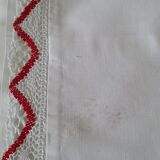 Taie child red border