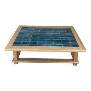 Table basse en bois massif - main