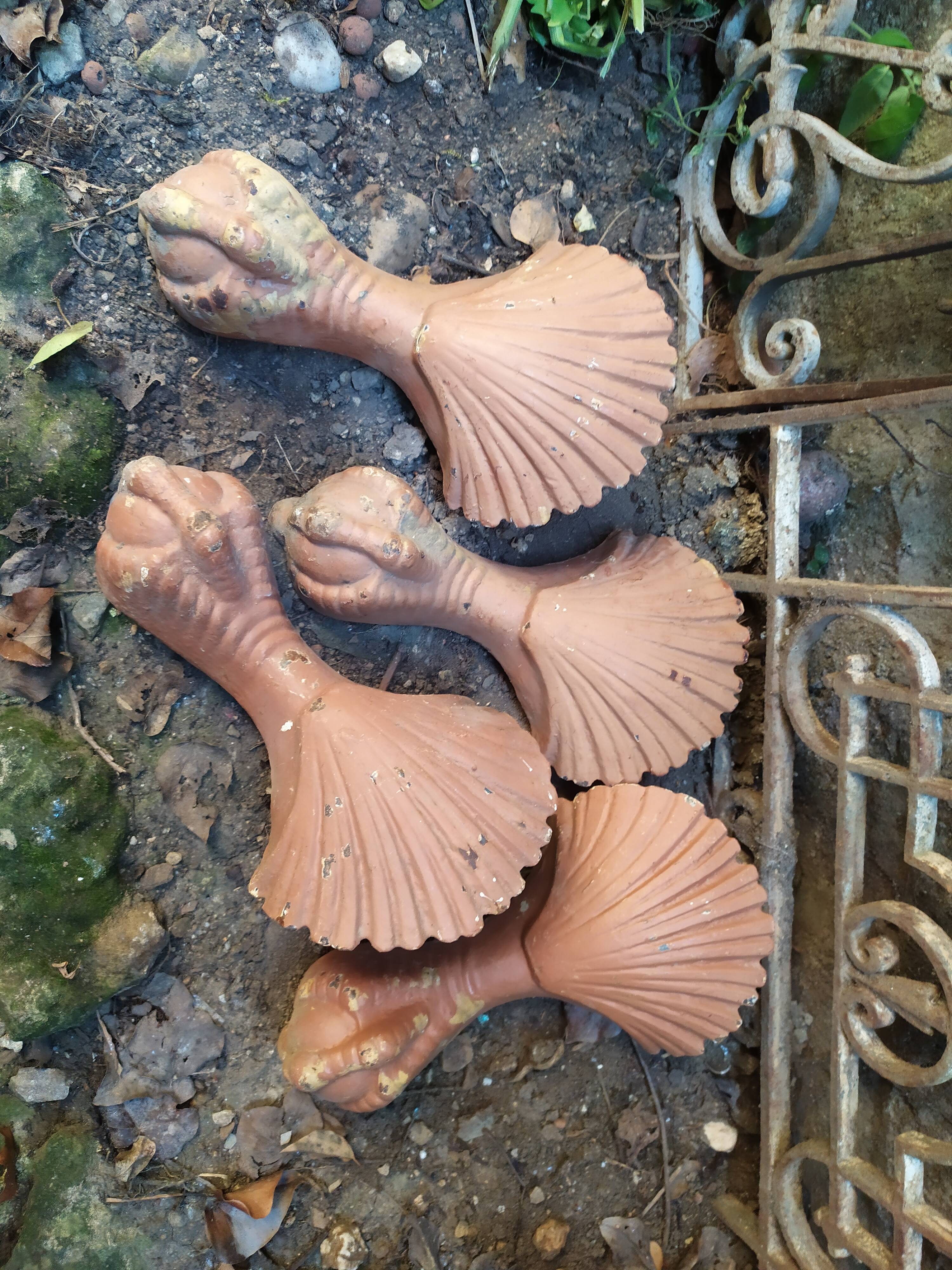 Cast iron bathtub legs