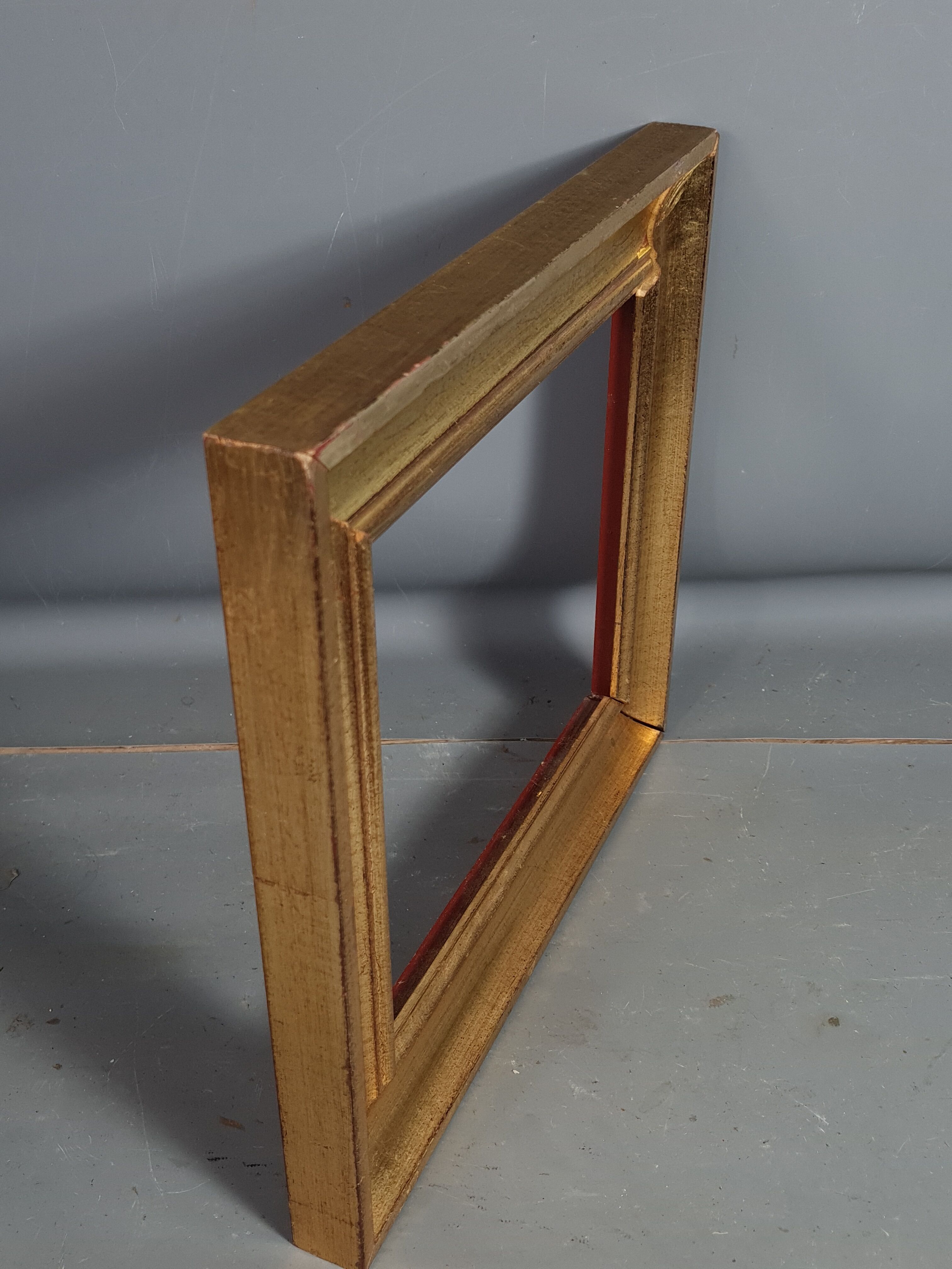 Cadre bois profil creux doré feuille d'or 35,5x32 feuillure  25x22 cm