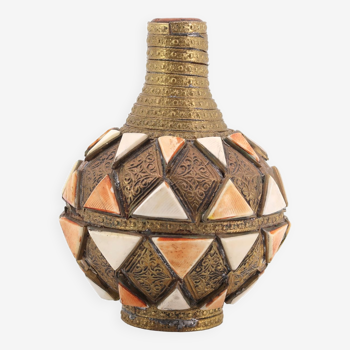 Moroccan vase in terracotta, bone and brass