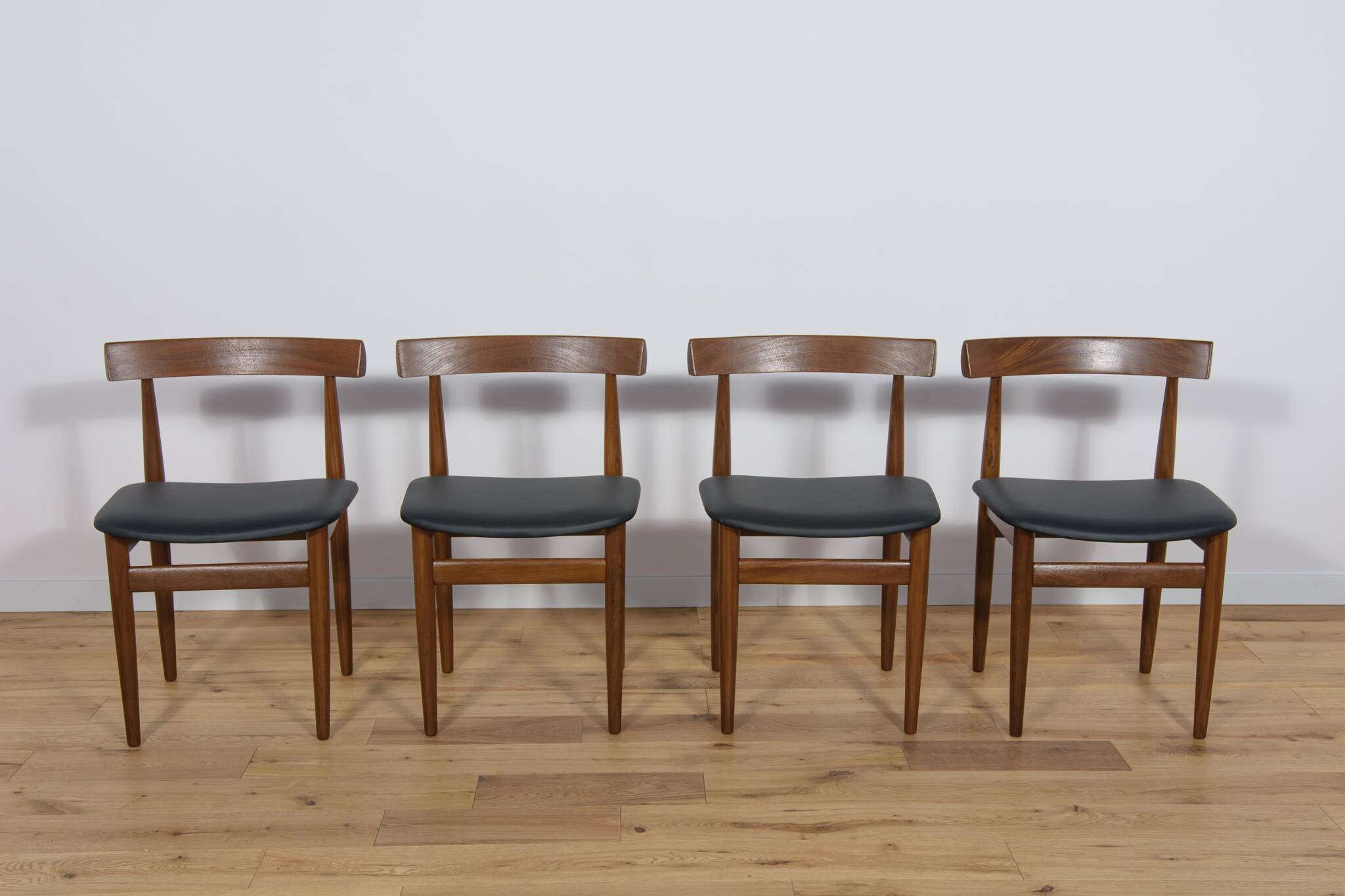 Mid-Century Teak Dining Table & Chairs by Hans Olsen for Frem Røjle, 1960s, Set of 5