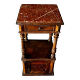 Table de chevet ancienne – bois massif & marbre rouge