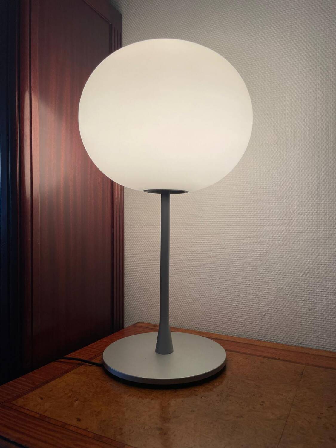 Glo-Ball T1 lamp by Jasper Morrison