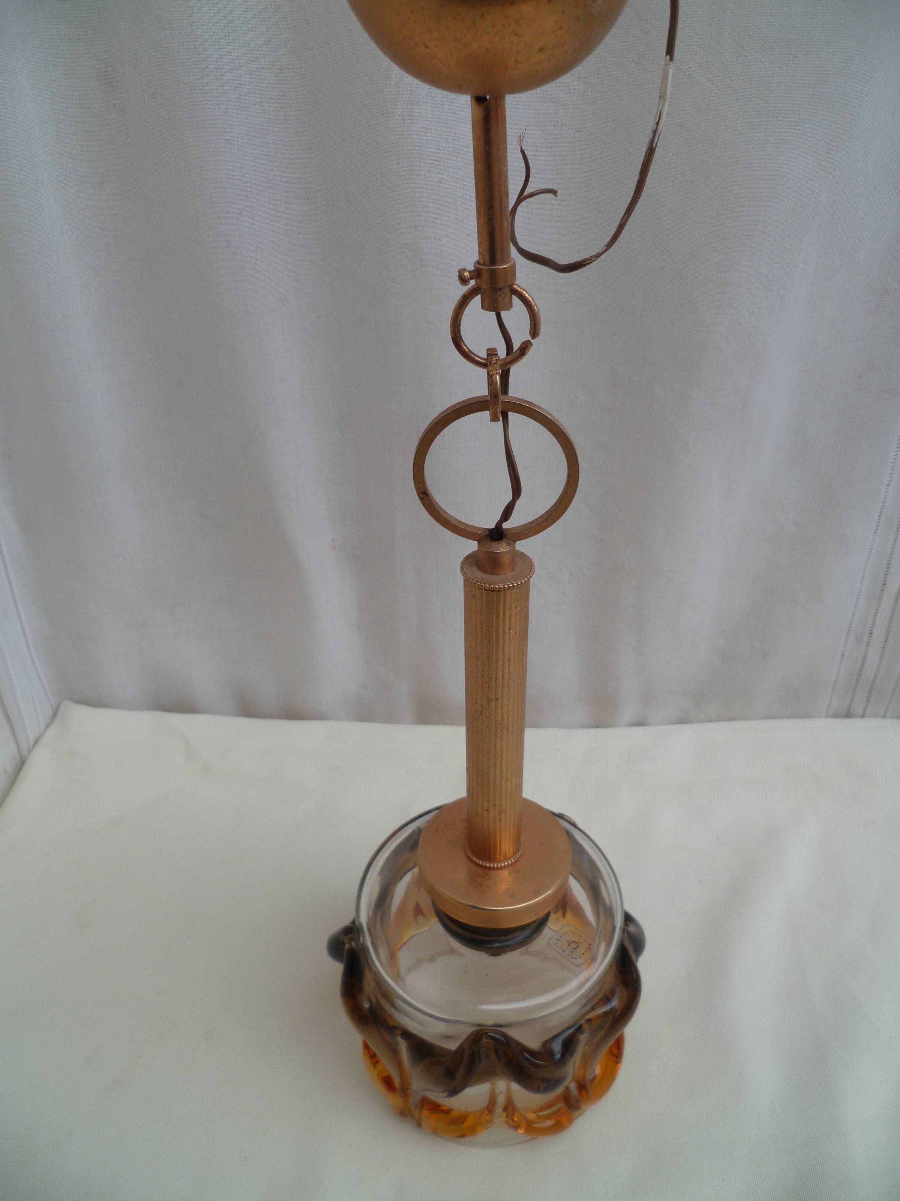 Suspended luminaire ceiling light glass has sets of coulure vintage 1970