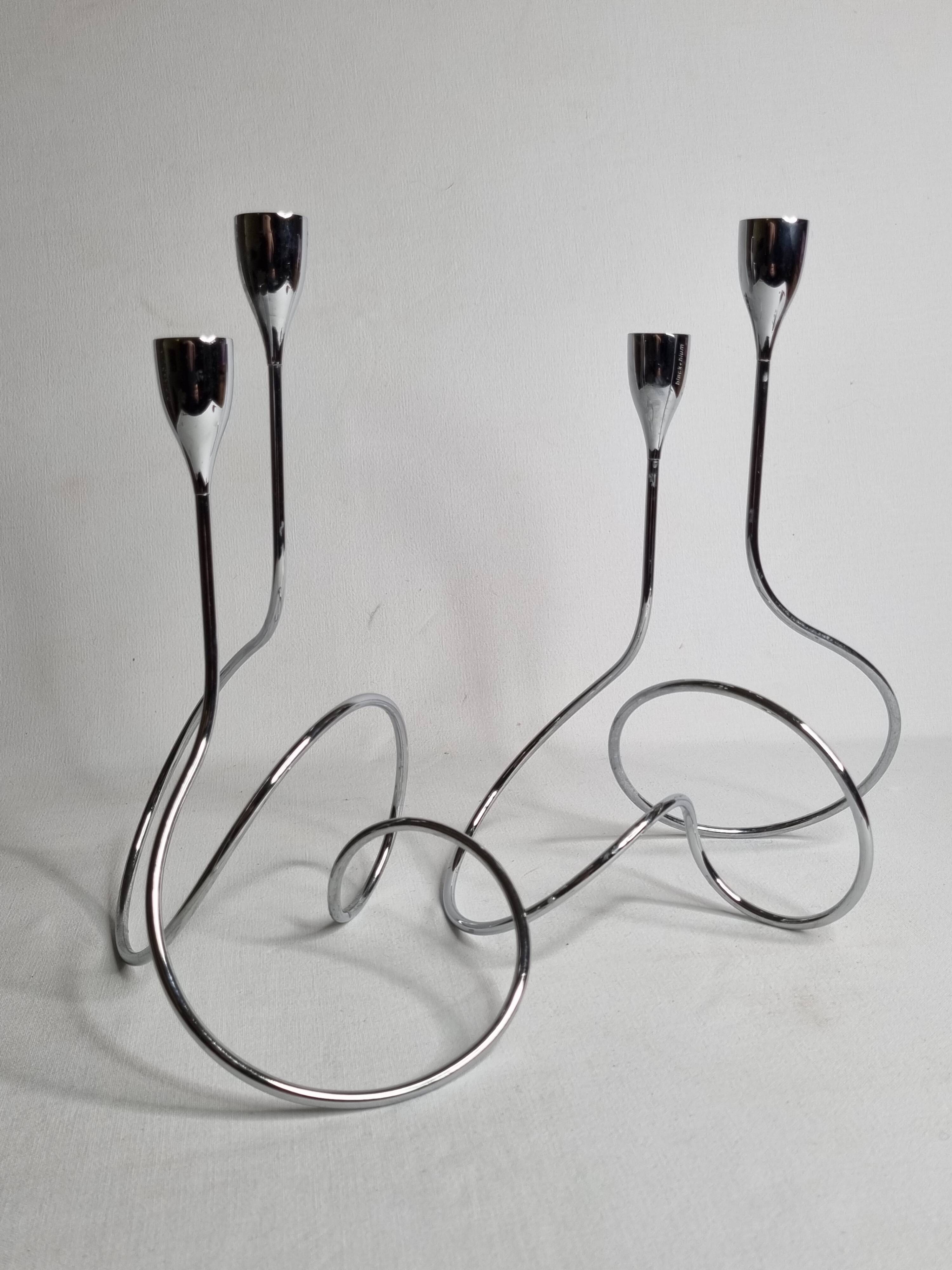 Pair of “Black & Blum” designer candlesticks in chrome-plated metal, 27 cm