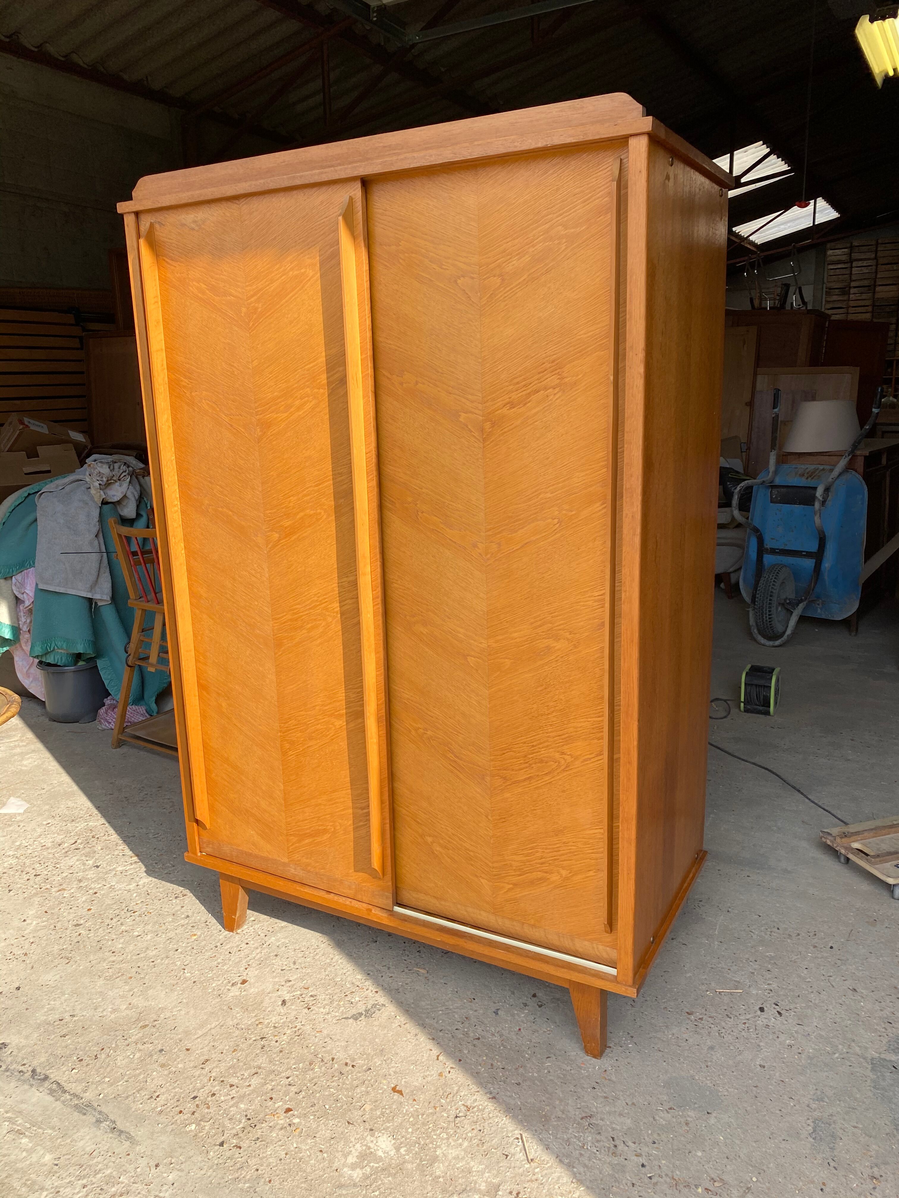 Vintage wardrobe 60 feet compass
