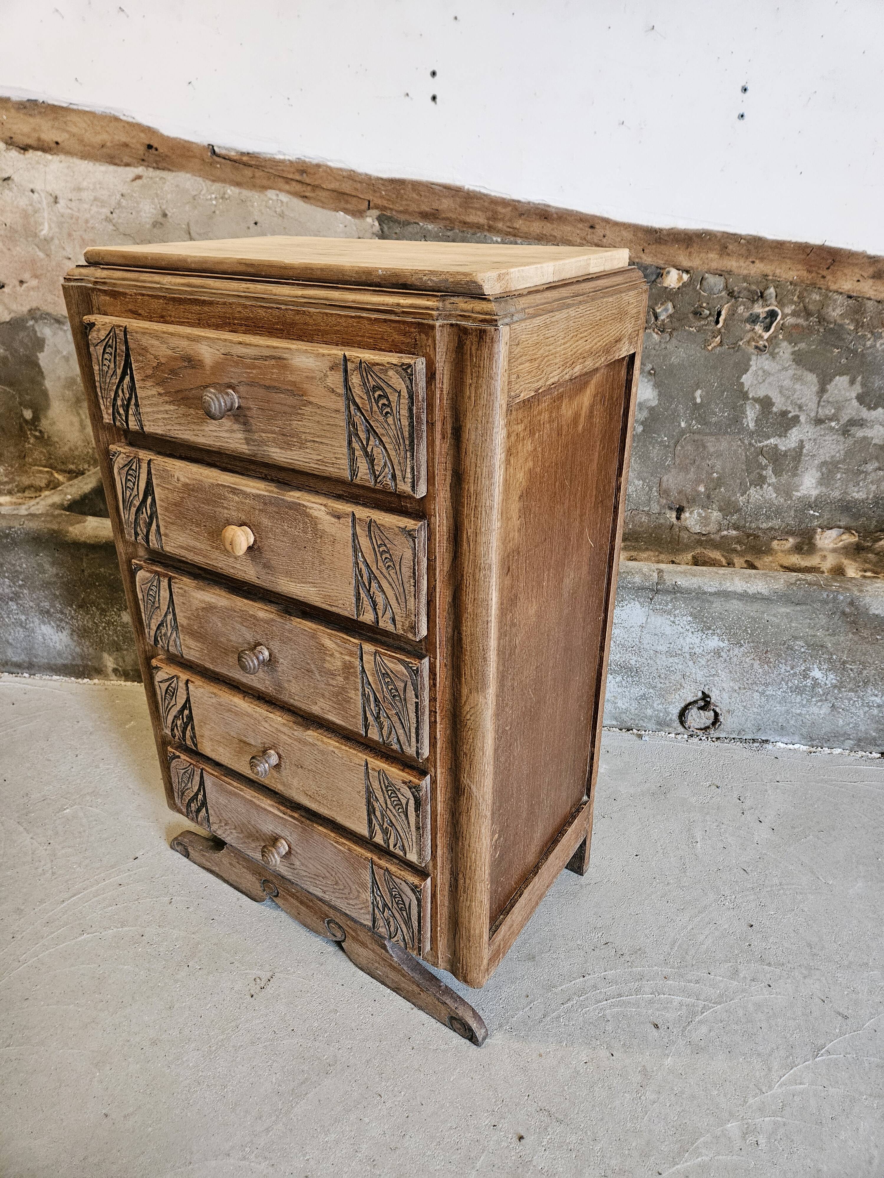 Art Deco wooden chest of drawers with 5 drawers