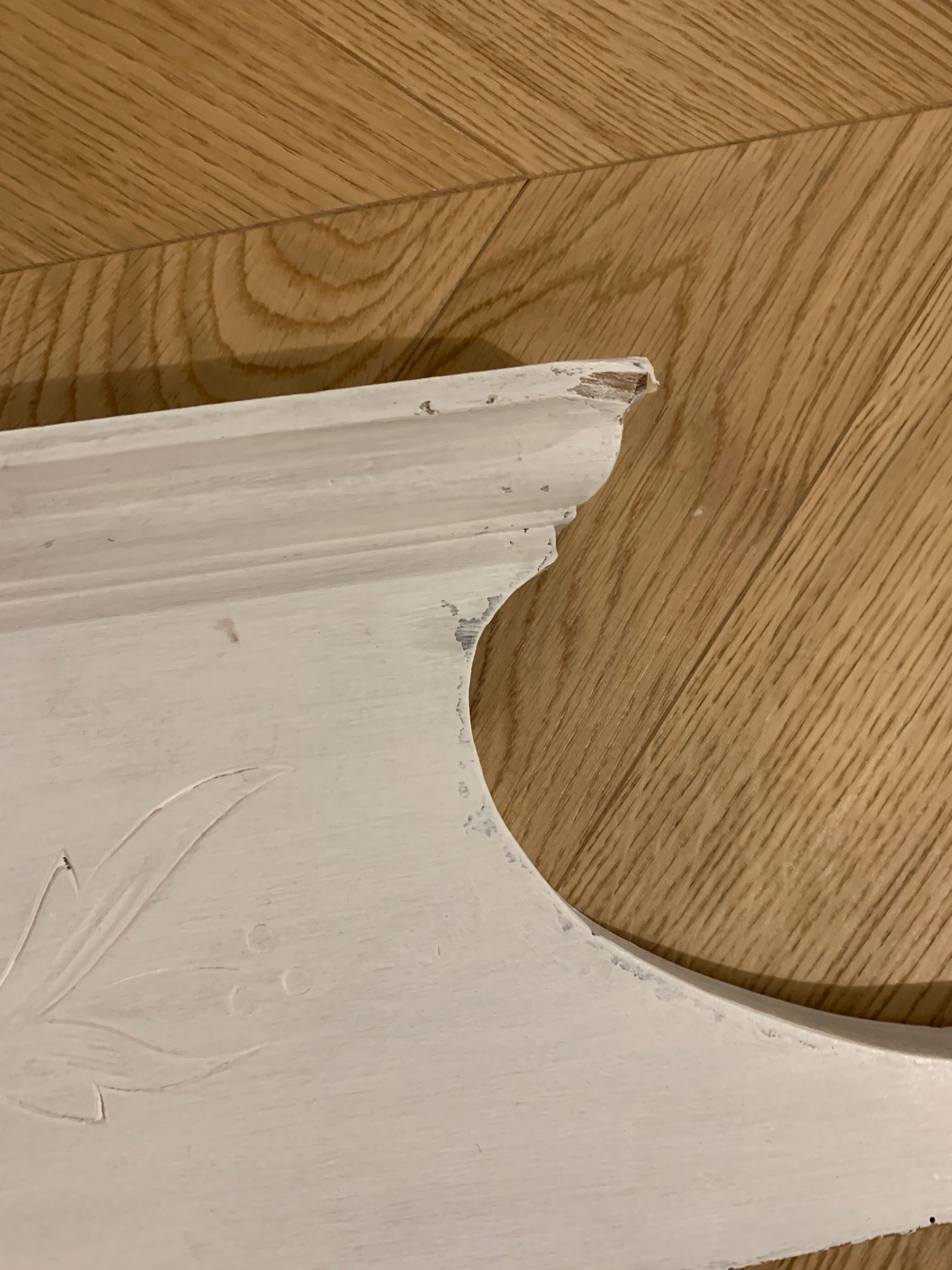 Old carved white patinated pediment - 115cm