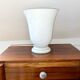 Lampe tulipe Art Déco en opaline par CVV Vianne