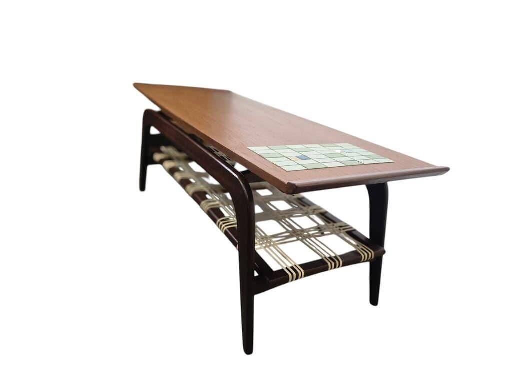 Vintage wooden coffee table 'van Teeffelen Wébé'