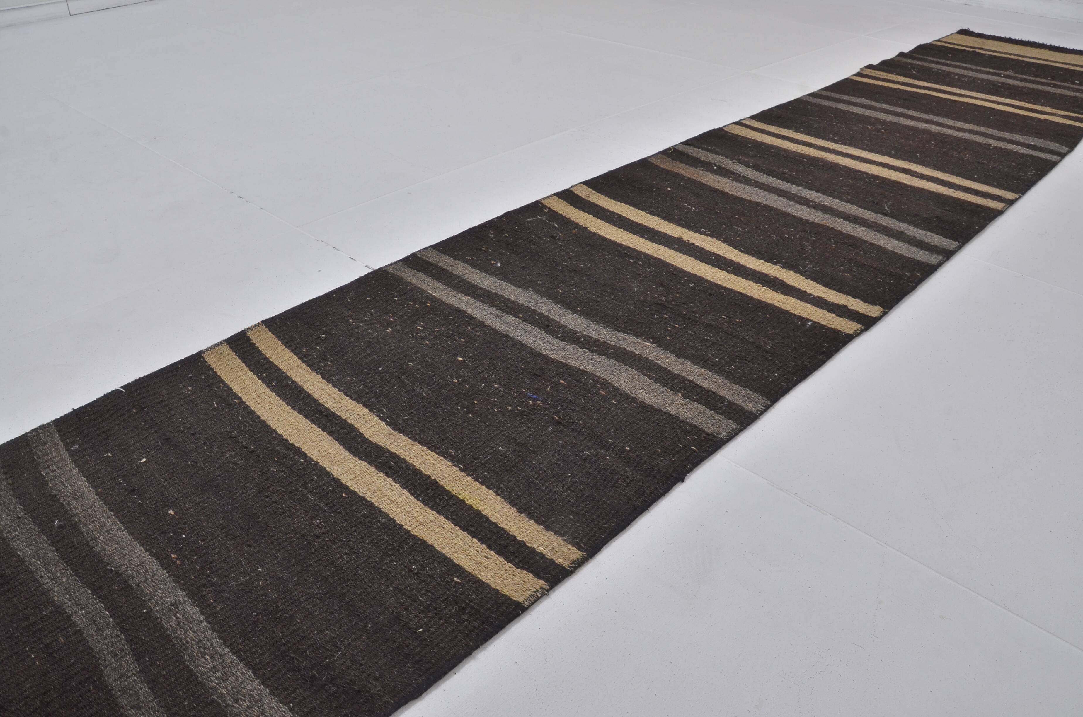 Couloir Oushak Kilim vintage neutre