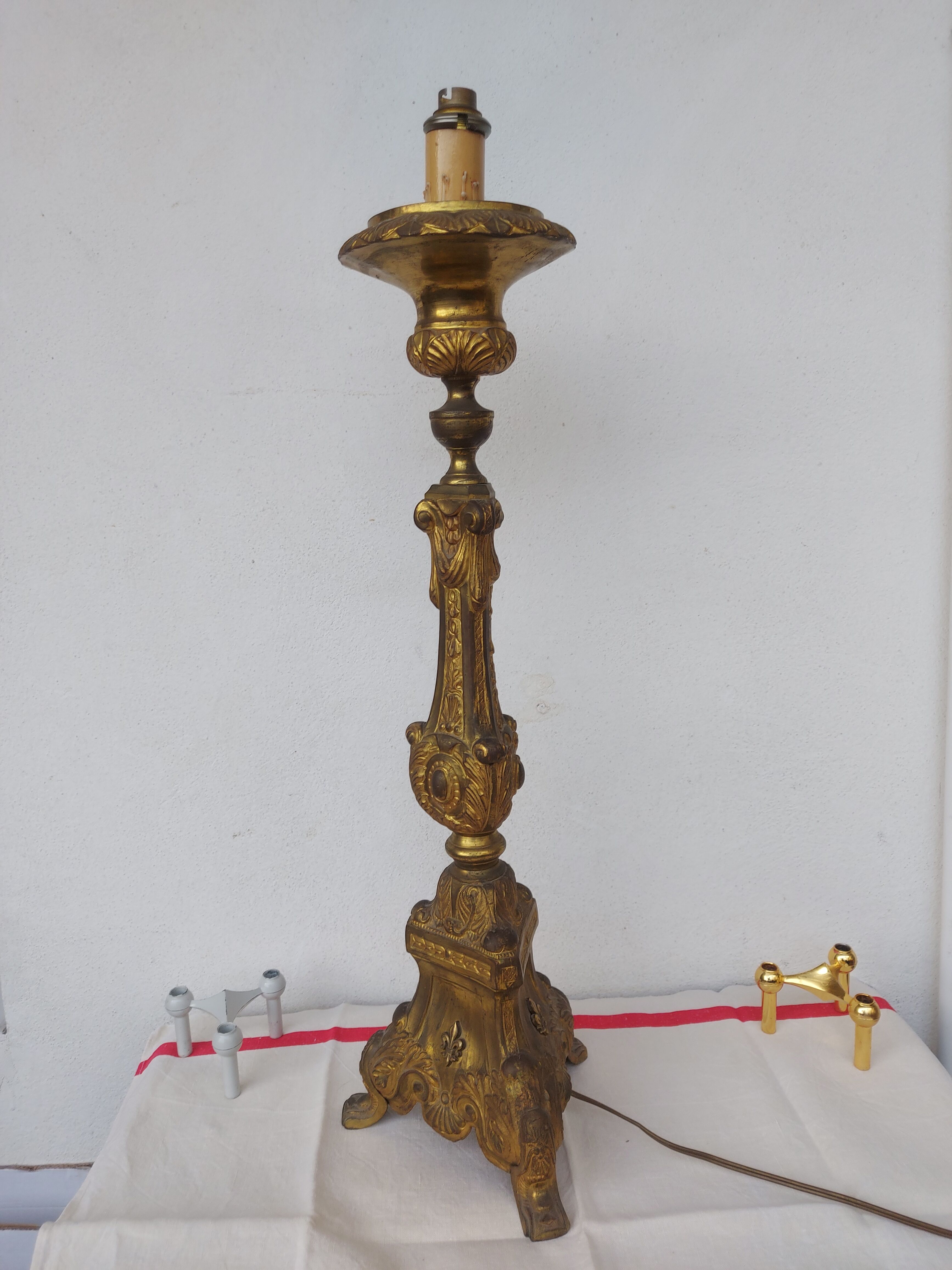 Brass lamp base