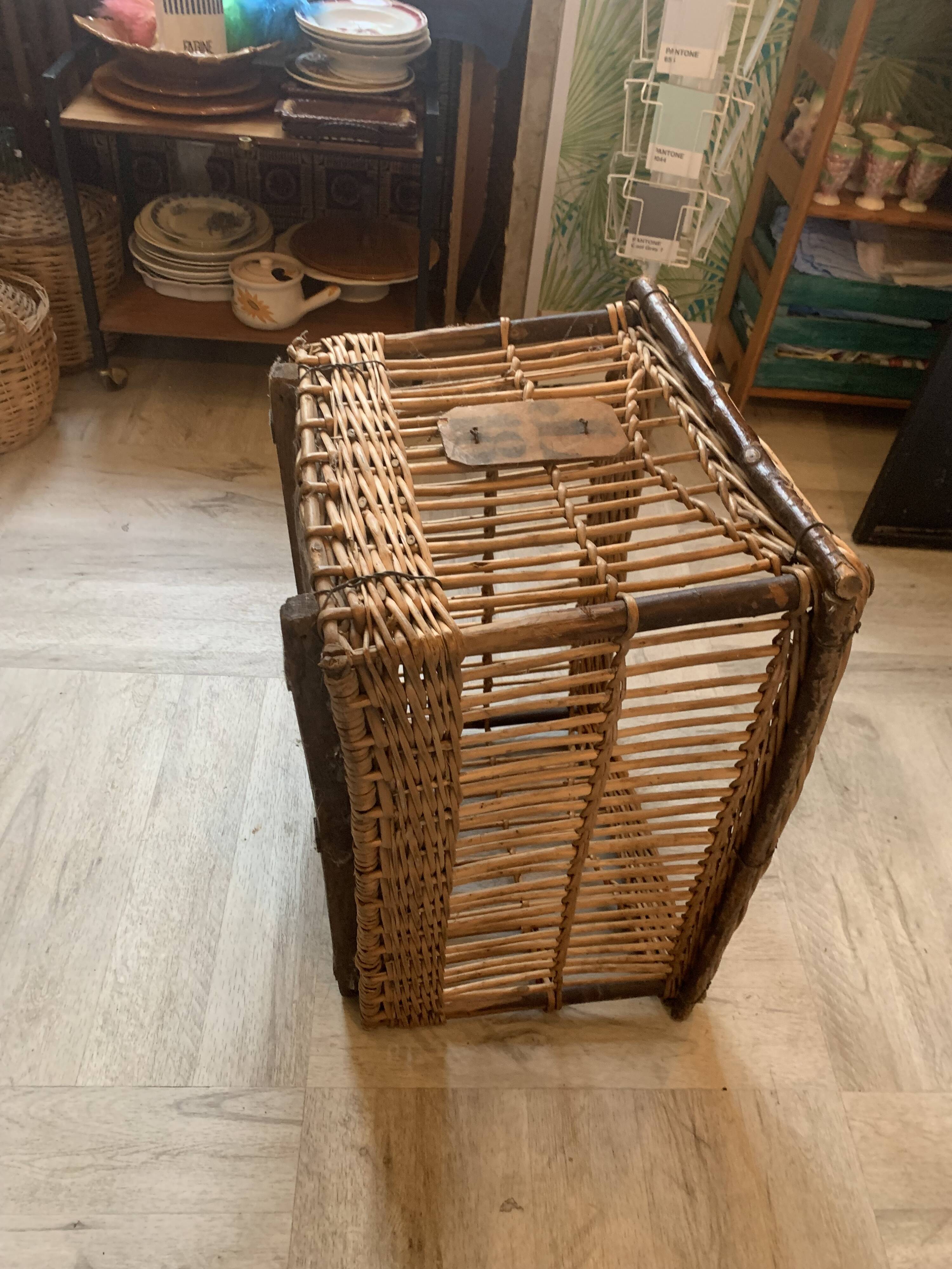 Large basket, rattan basket, old wicker linen basket