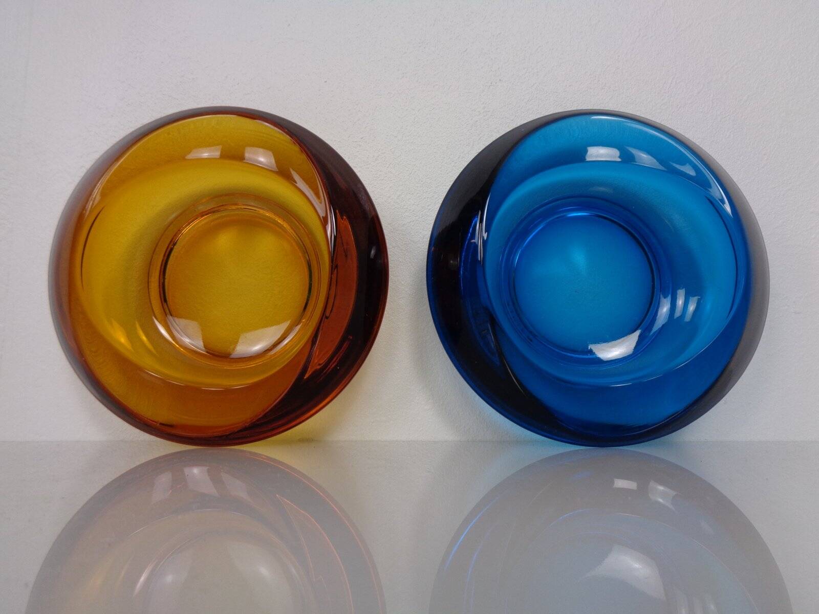 Amber and Blue Sklo Union Glass Ashtrays by Rudolf Jurnikl, Czechoslovakia, 1960s, Set of 2