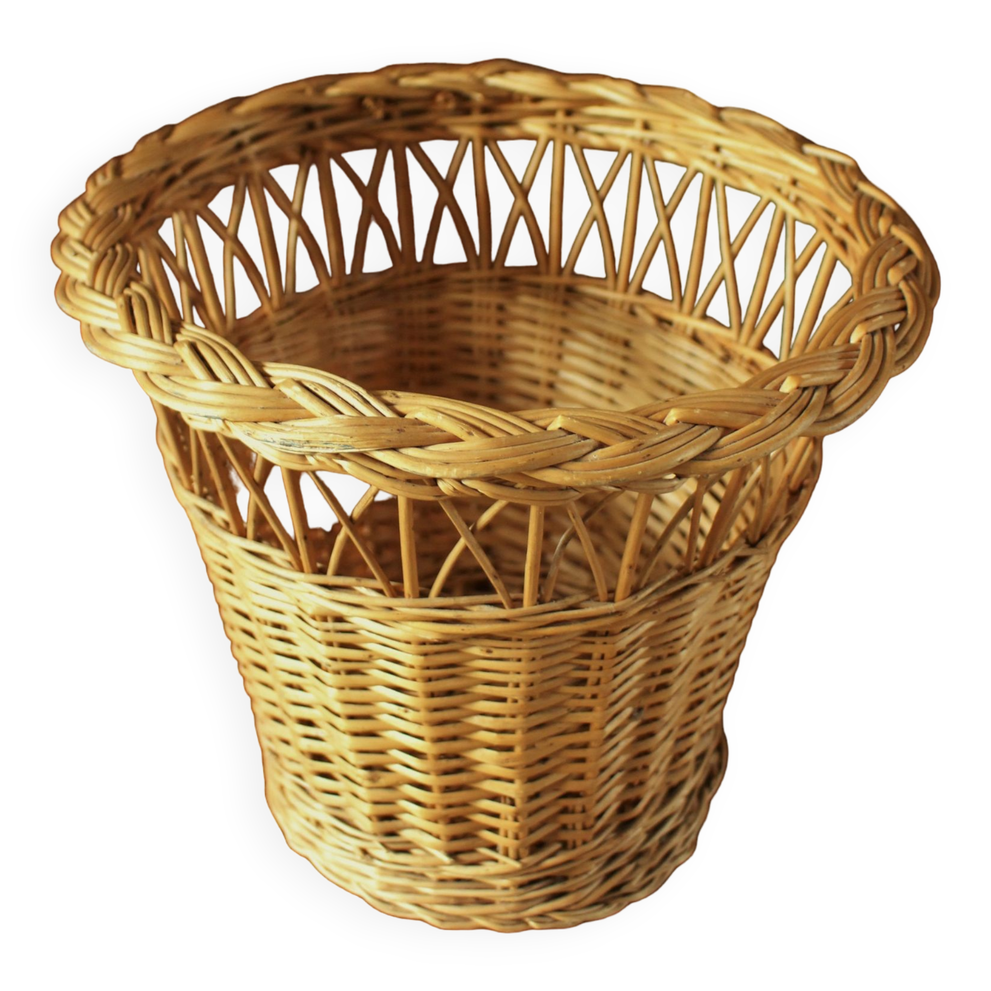Small round high wicker wicker basket