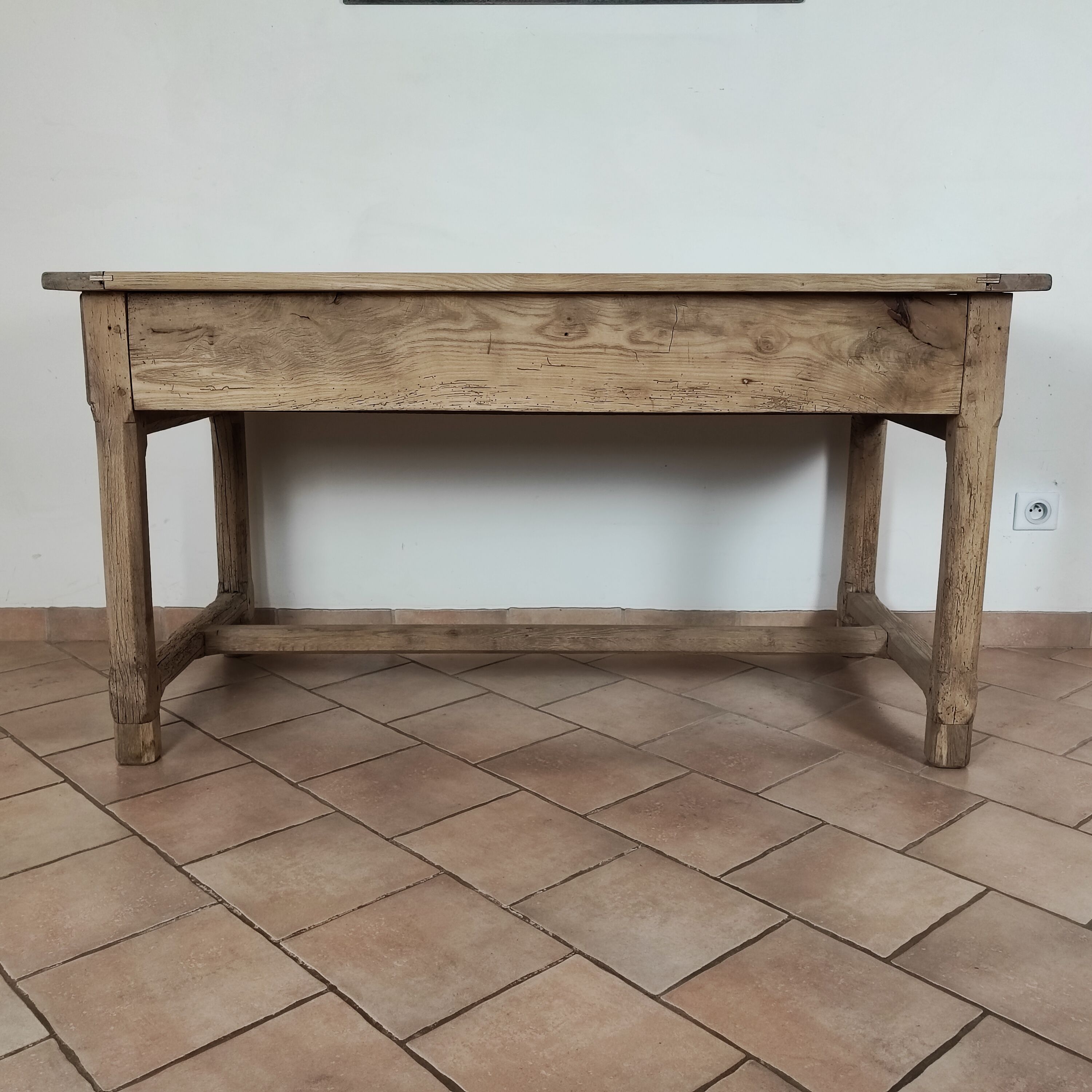 Farmhouse table