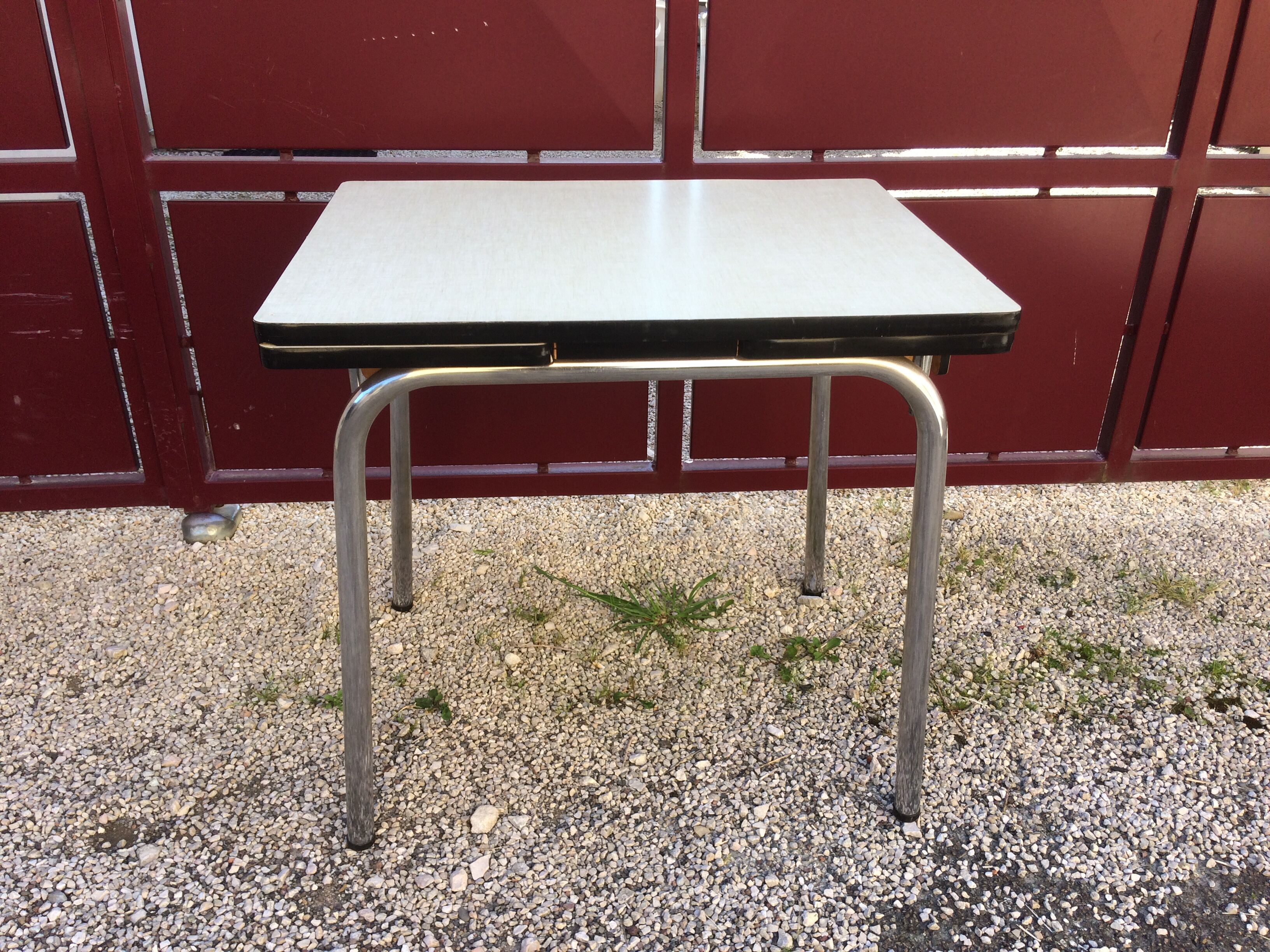 Lengthy formica table