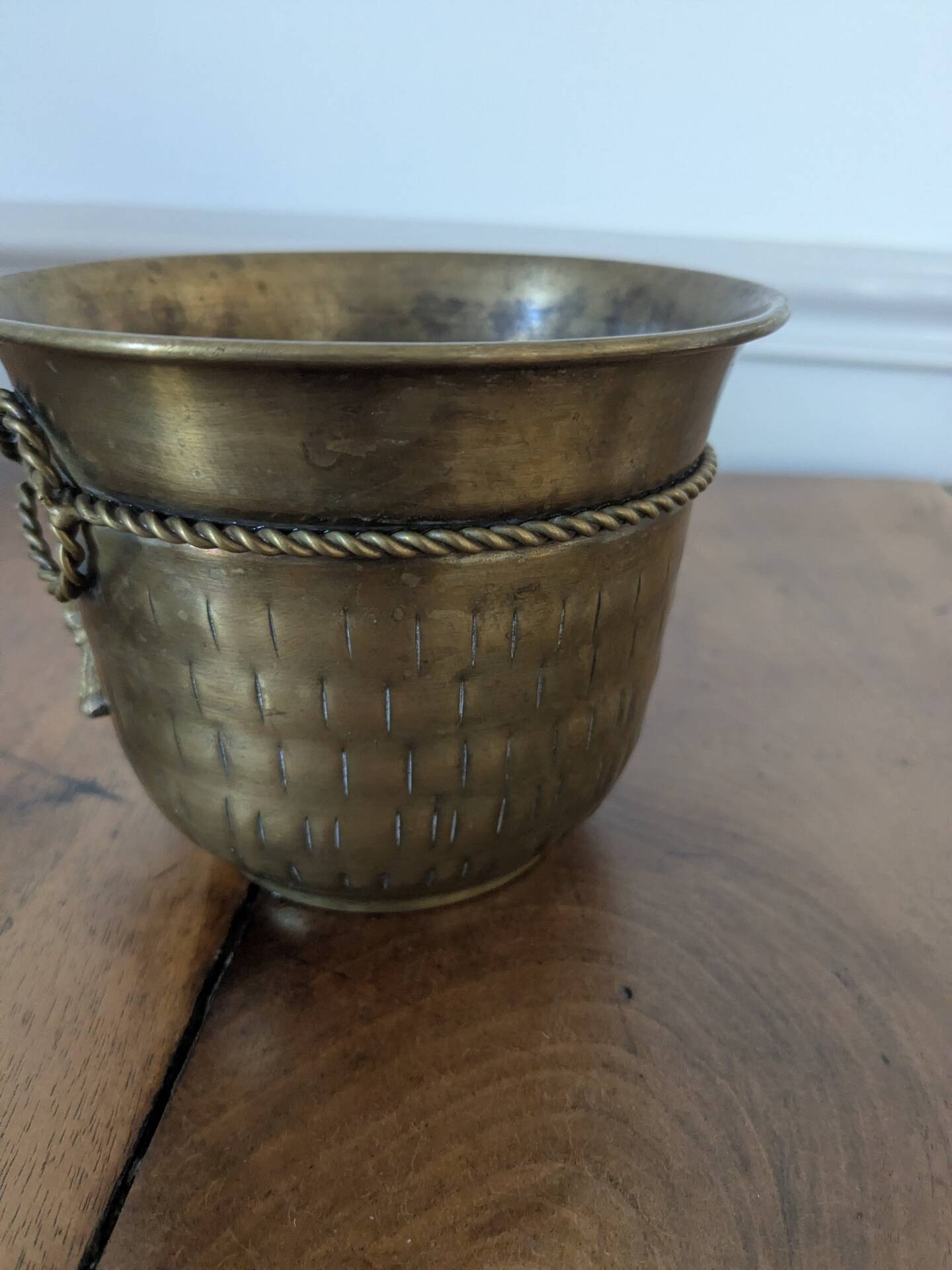 Cache pot en laiton