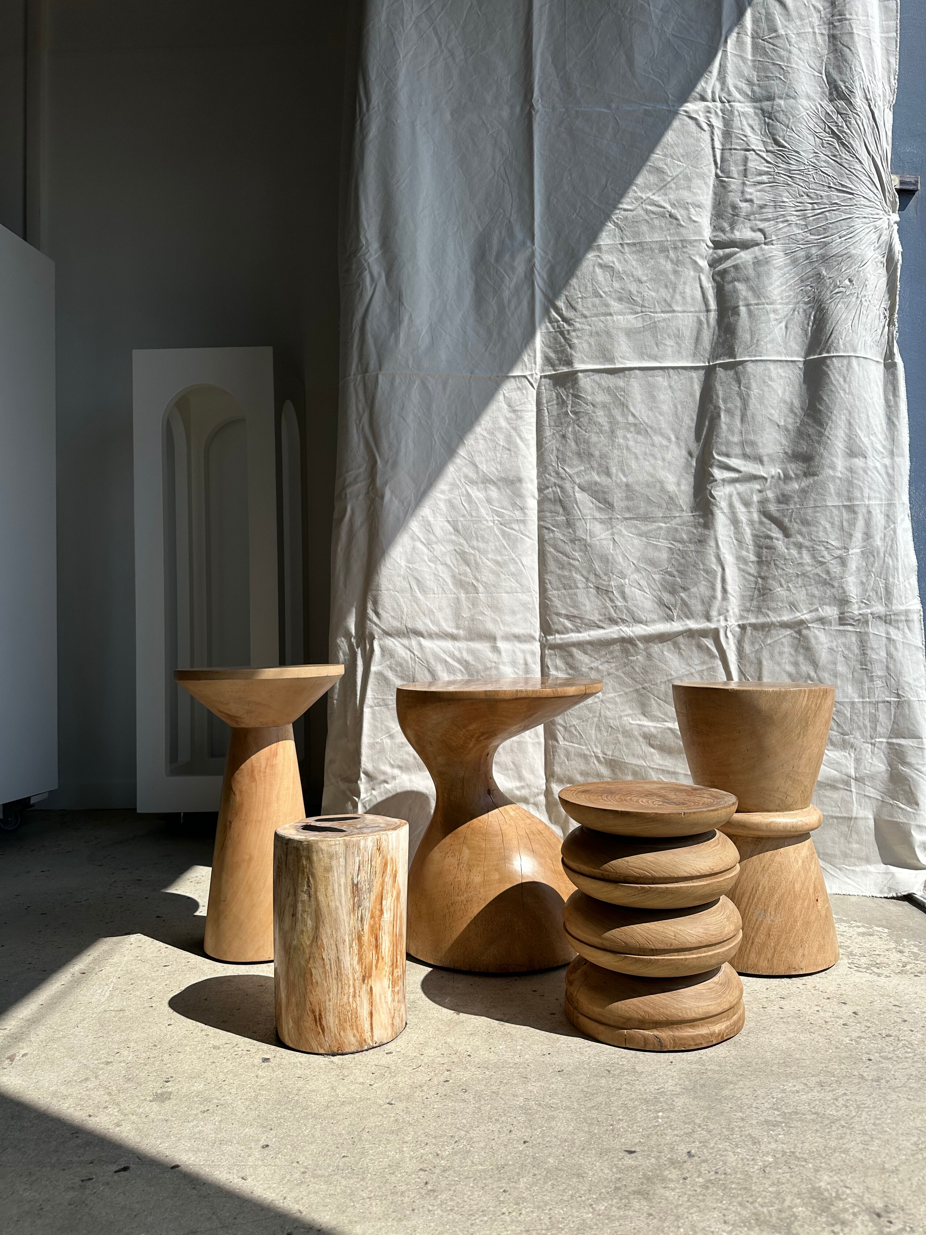 Side table, end of sofa in natural mango monoxyl conical tray H:50cm