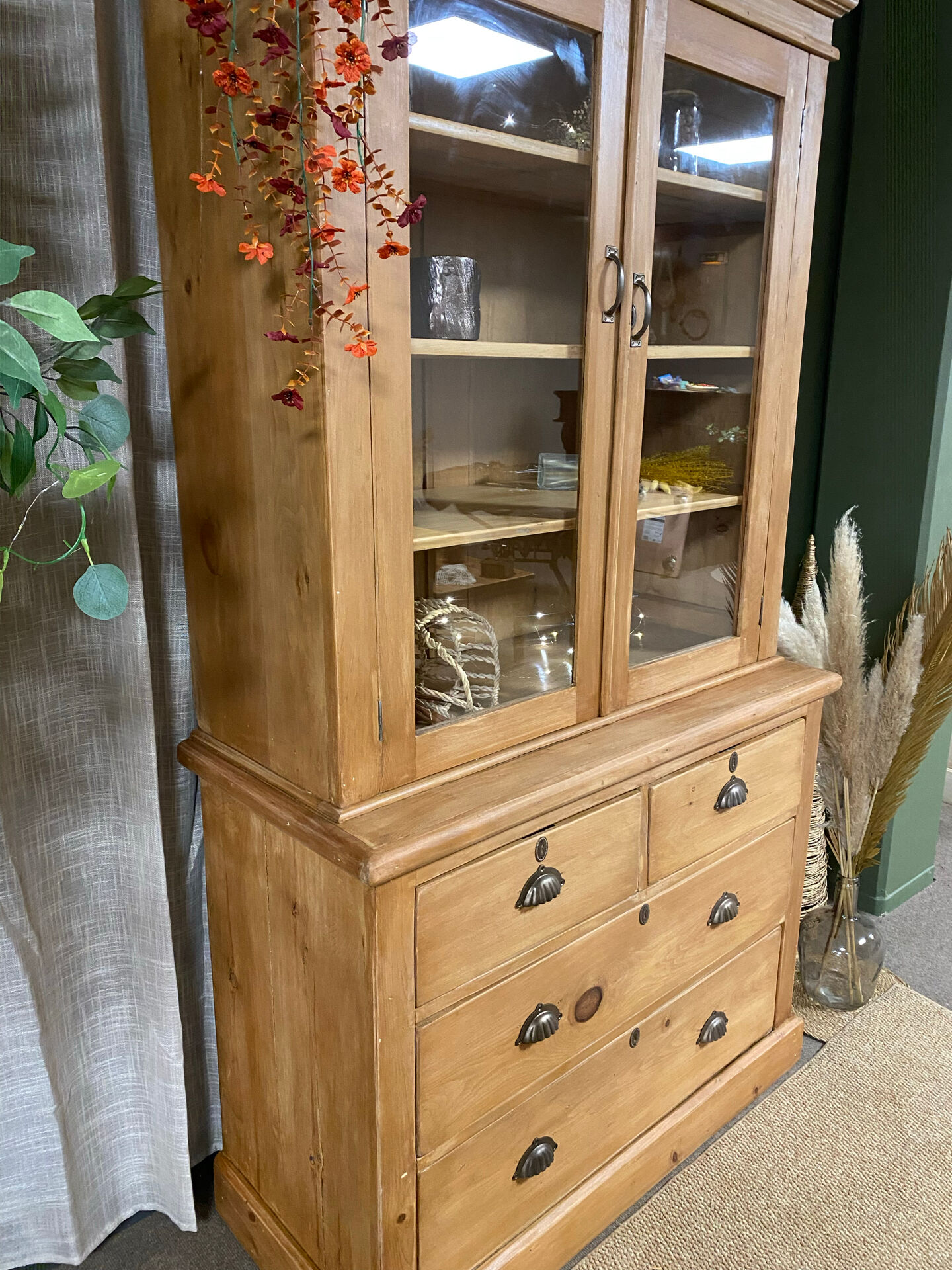 Vaisselier , vitrine 