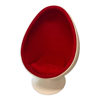 Egg armchair