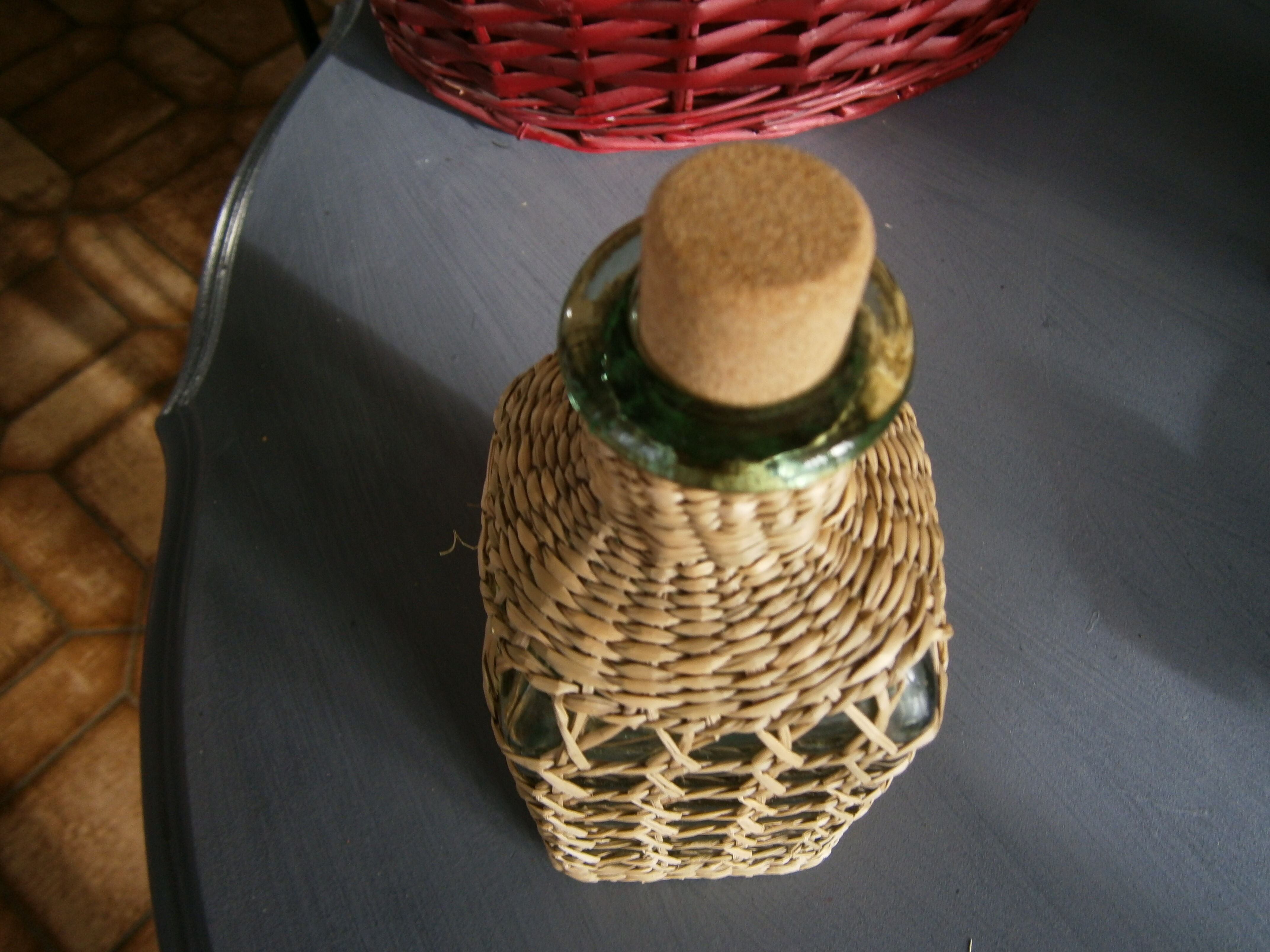 Wicker carafe
