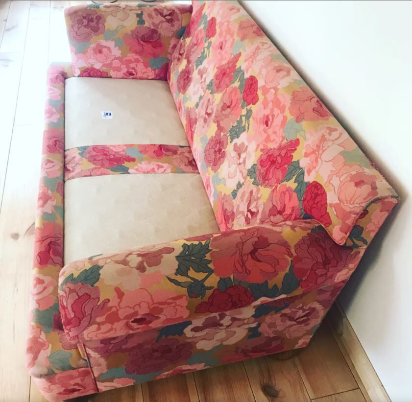 Vintage floral sofa Schwartz