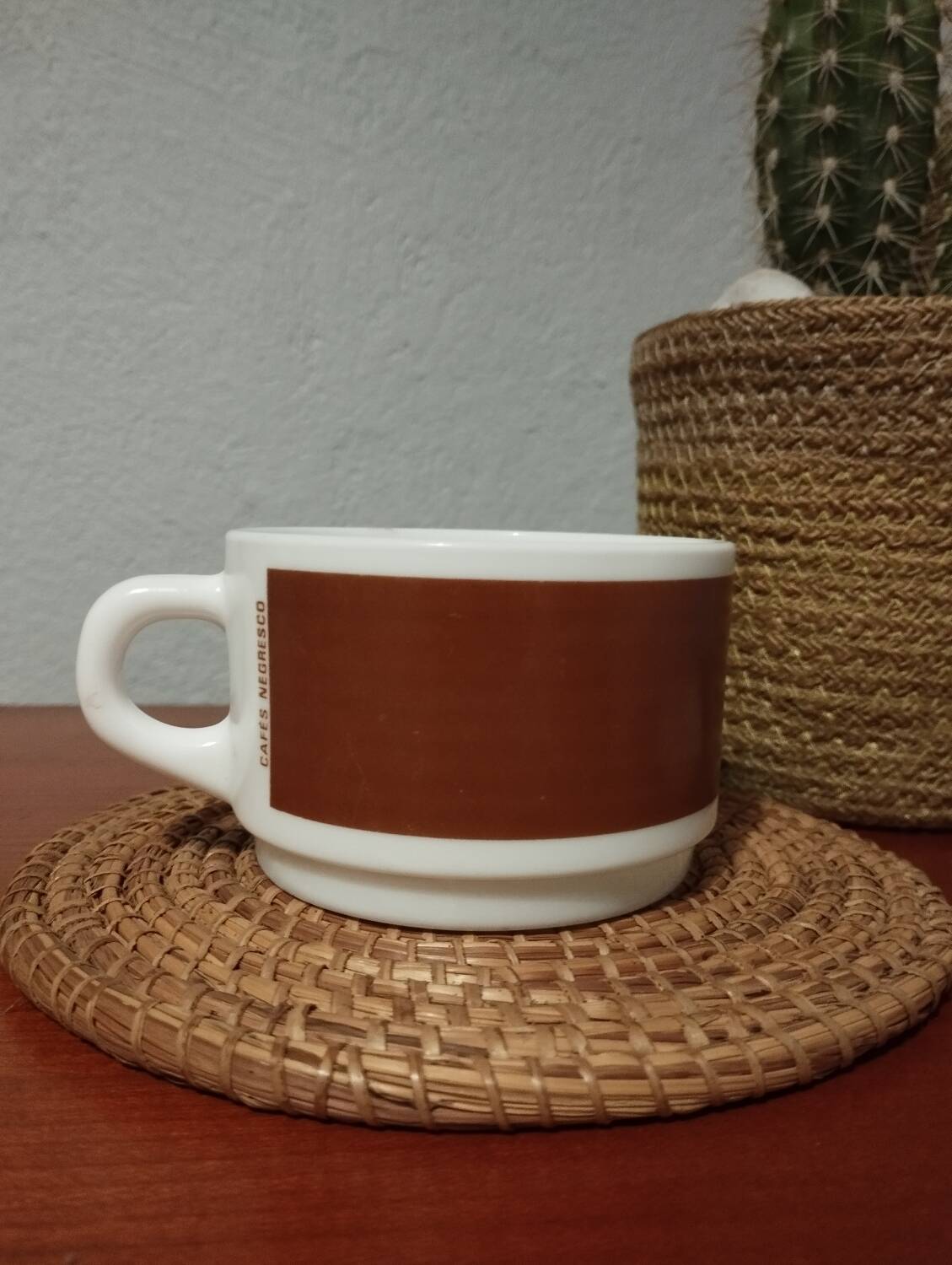 Set of 5 brown/white Negresco coffee cups, in opal glass from Arcopal, 1970