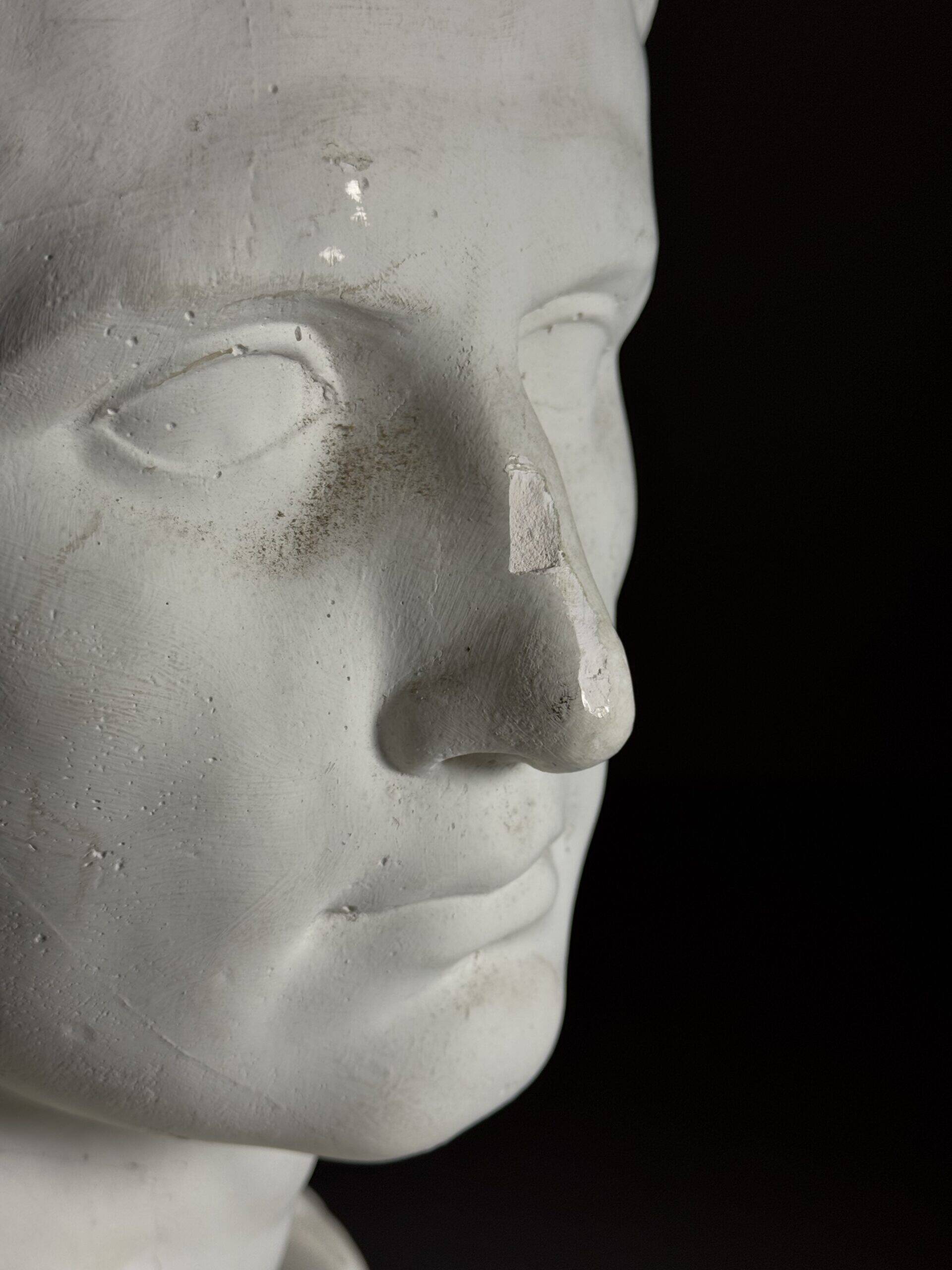 Buste en plâtre de l'empereur Auguste