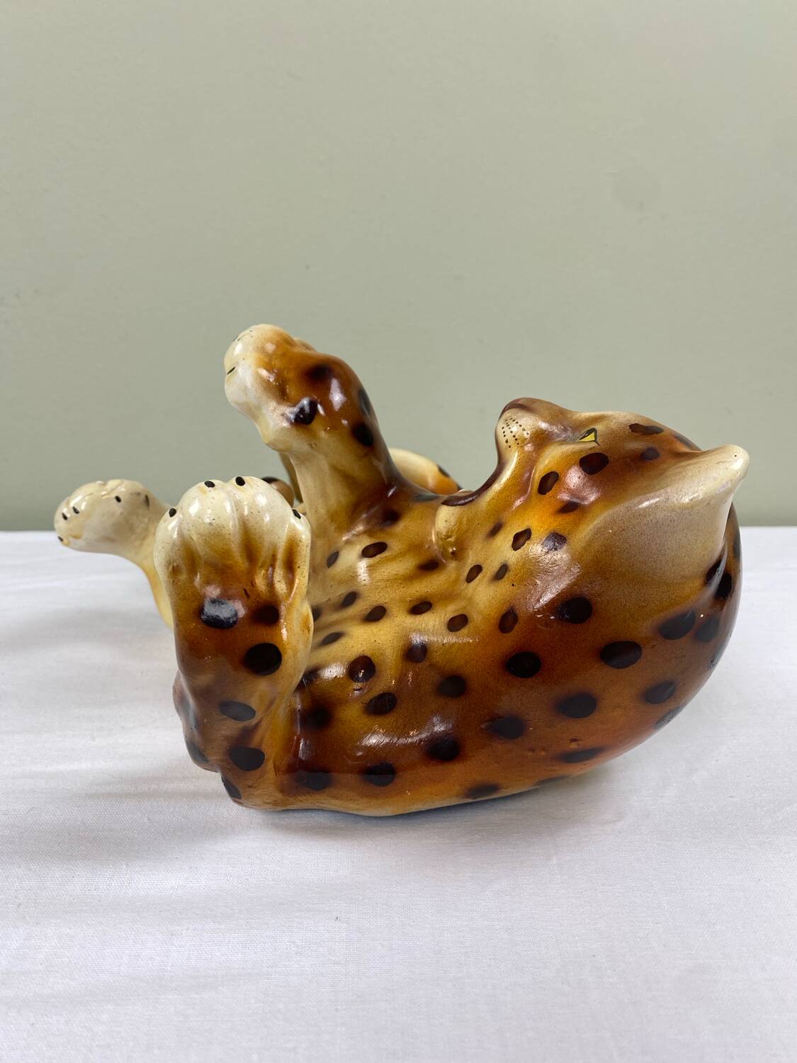 Ceramic leopard