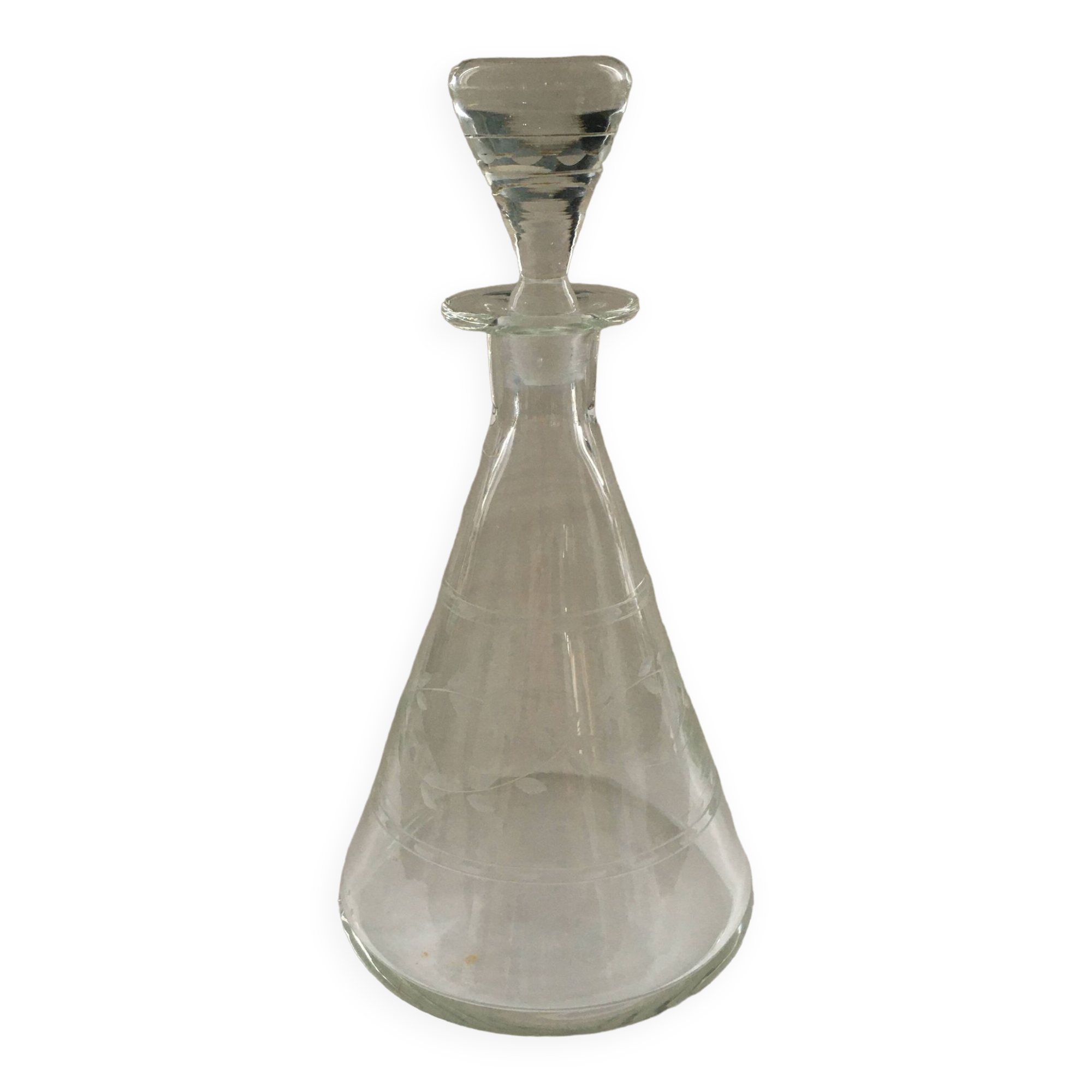 Carafe with chiseled floral decoration