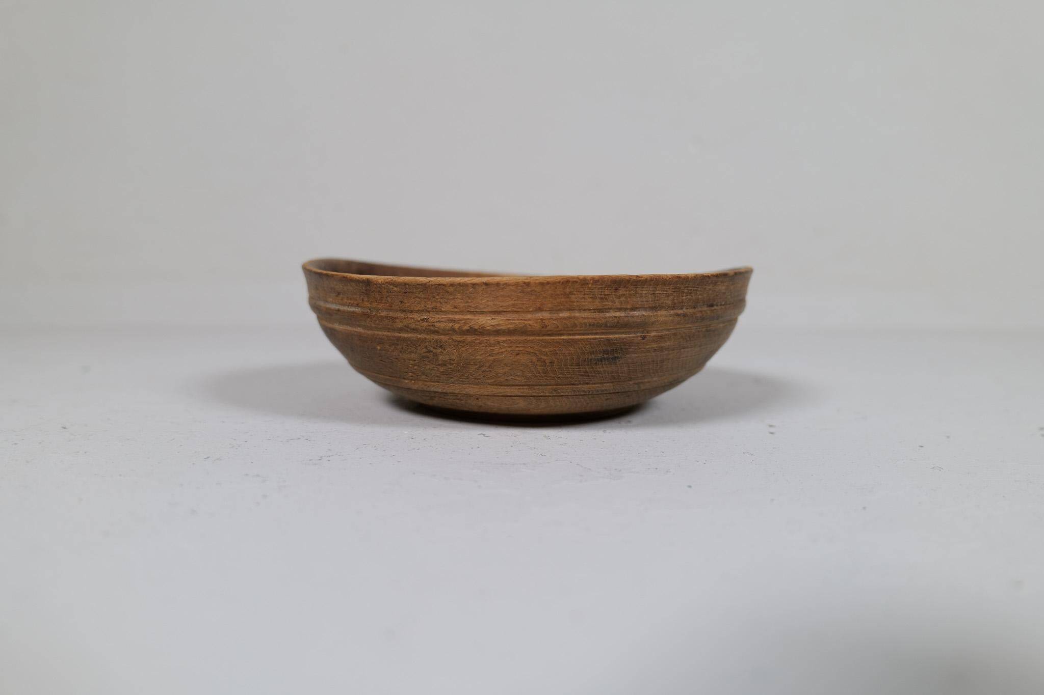 Swedish folk art, unique set of 2 farmer's bowls from the 19th century.