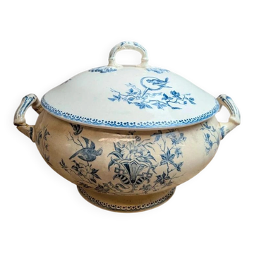 Grande soupière ancienne en terre de fer Creil et Montereau – Perruche