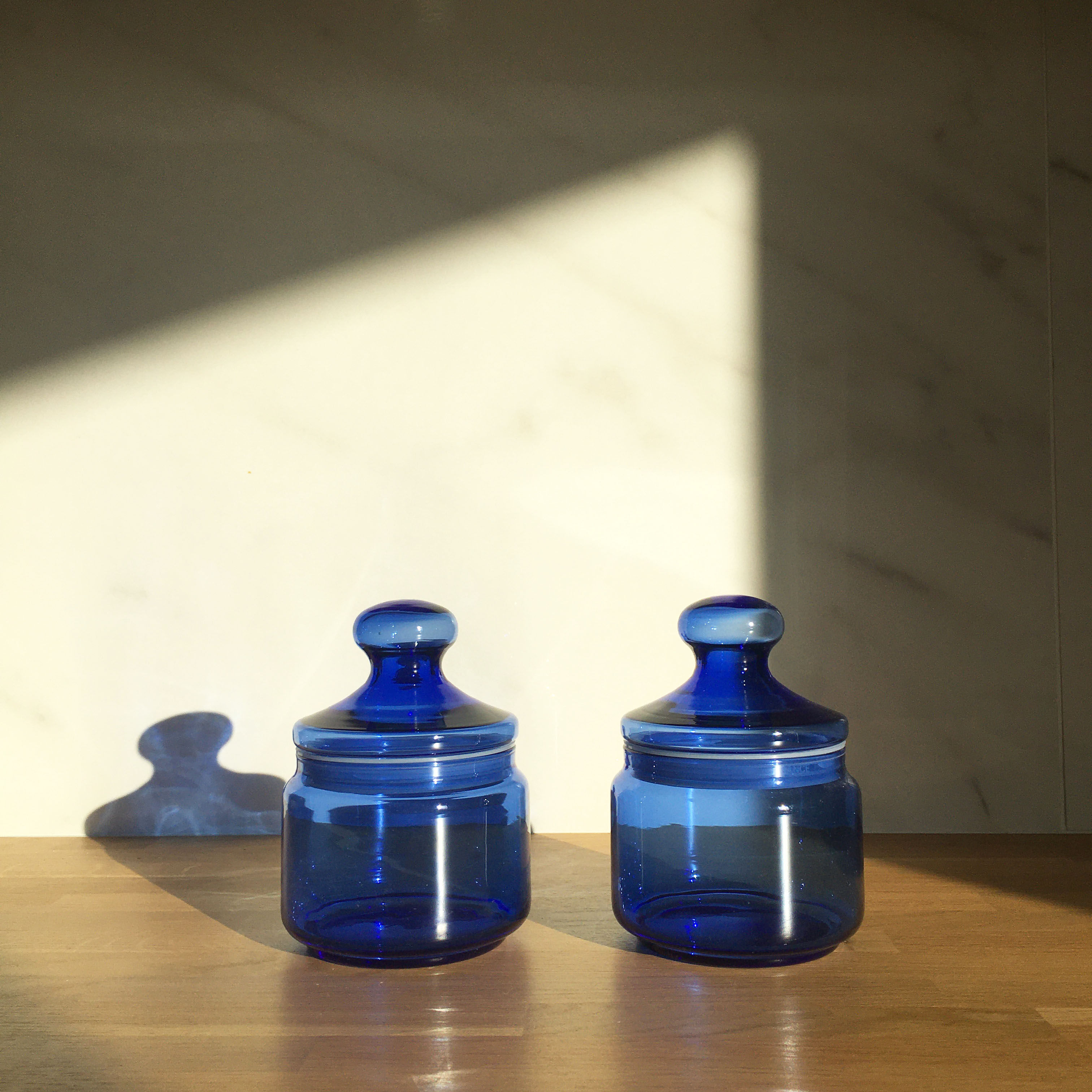 Lot of two old blue glass jars