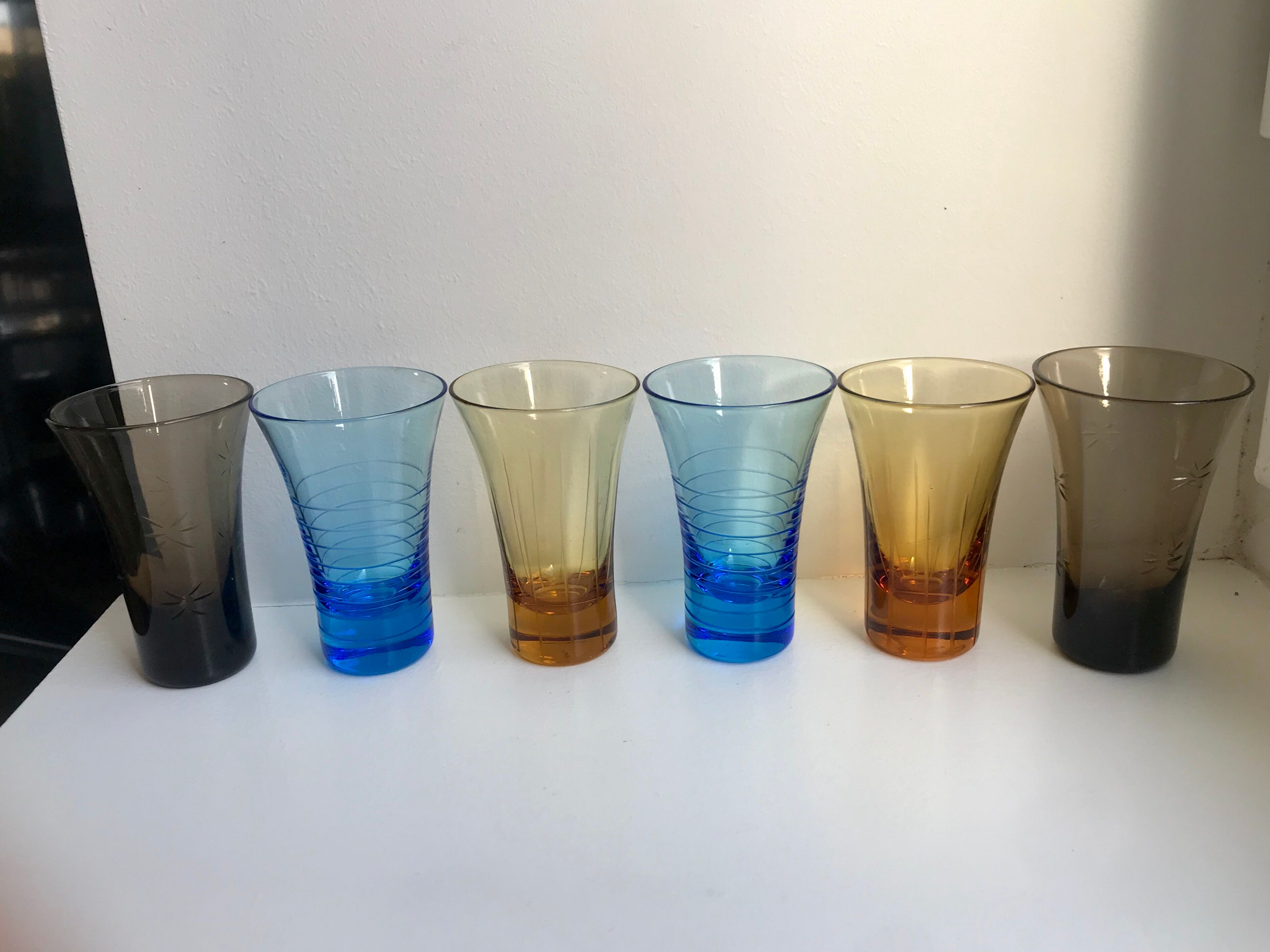 Set of 6 colored and engraved design shot glasses 60s-70s