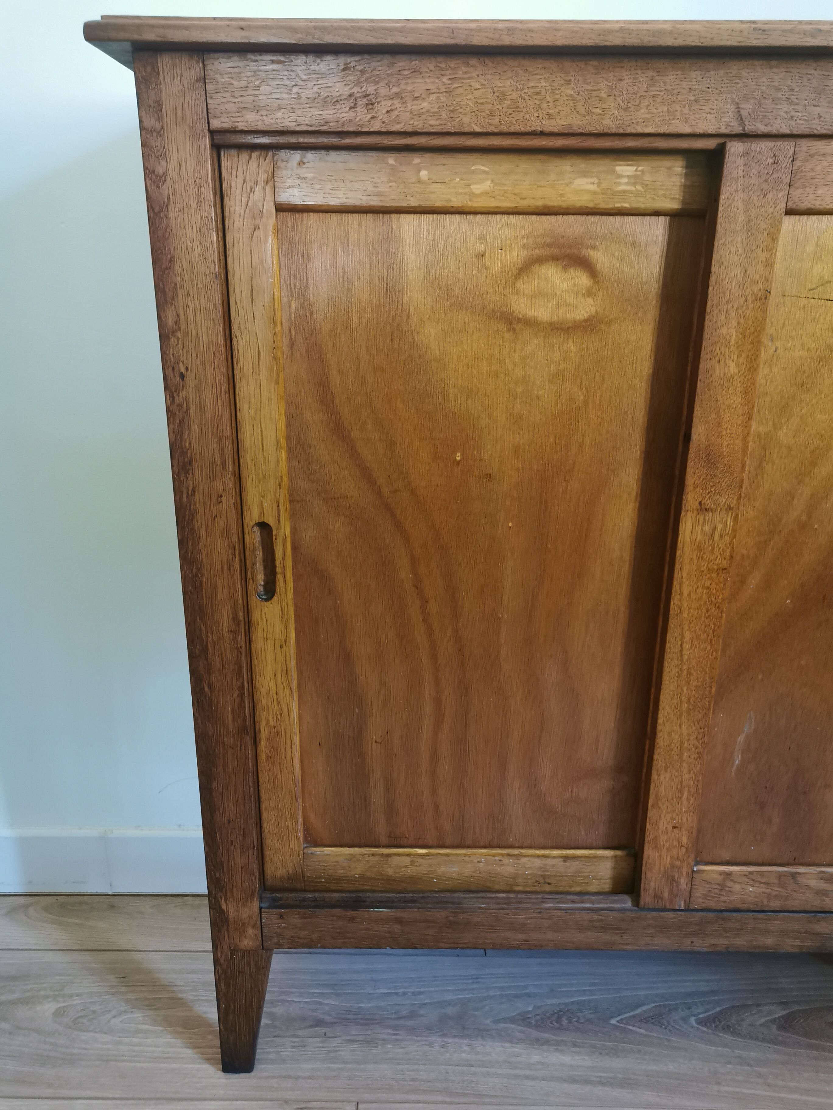 Meuble de rangement des années 40