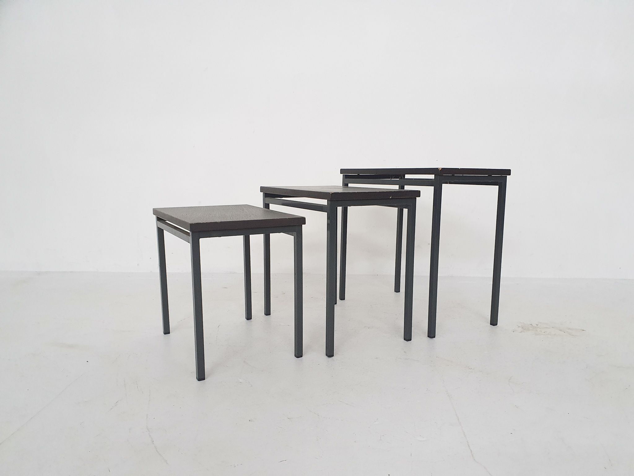 Tables gigognes, années 1950