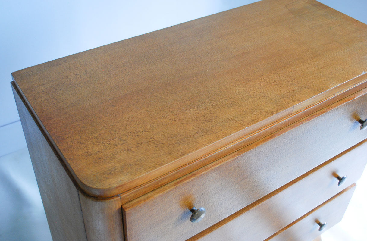 Commode vintage en bois pieds compas