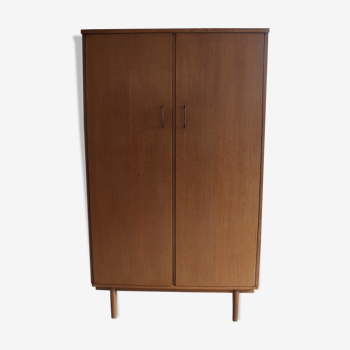 Armoire vintage