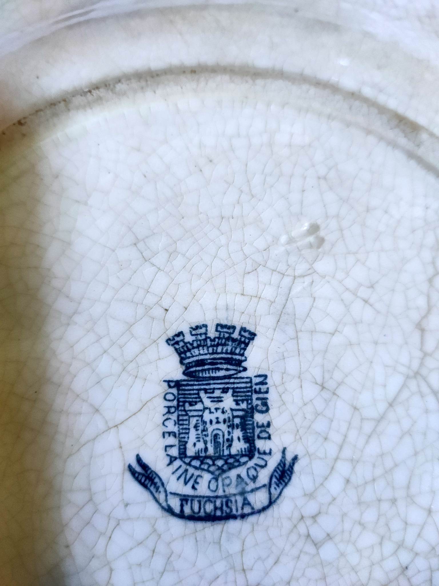 2 flat blue iron earth plates in Gien earthenware