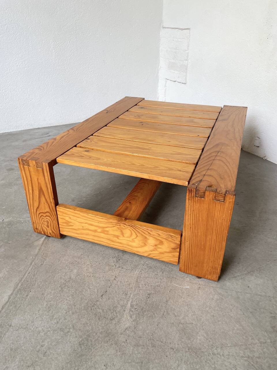 70s pine table regain